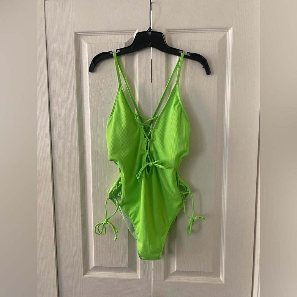 MONO KINI Size M